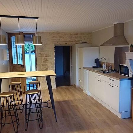 Petite Maison En Pierre Au Calme Avec Exterieur Montbellet Bagian luar foto