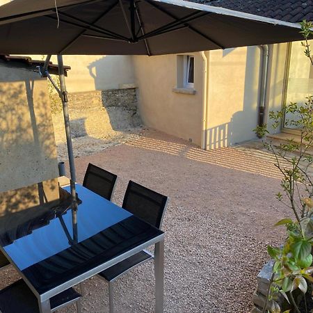 Petite Maison En Pierre Au Calme Avec Exterieur Montbellet Bagian luar foto
