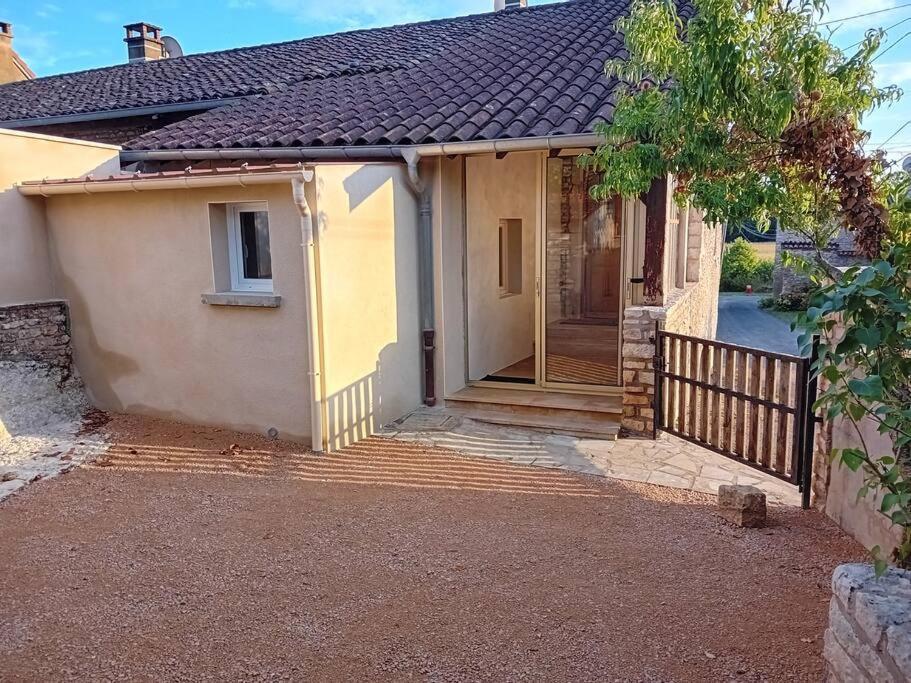 Petite Maison En Pierre Au Calme Avec Exterieur Montbellet Bagian luar foto