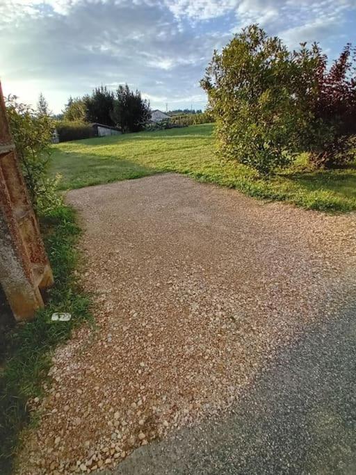Petite Maison En Pierre Au Calme Avec Exterieur Montbellet Bagian luar foto
